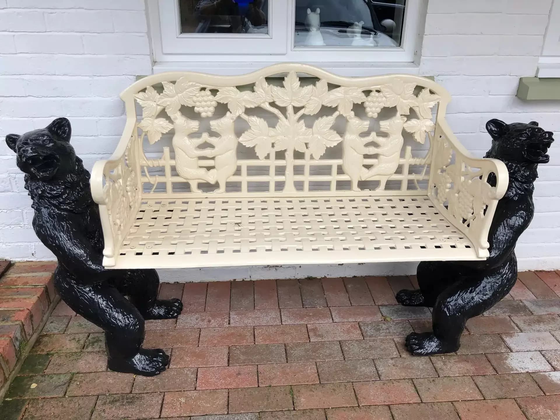 Work completed on a bench with decorative bears by Autoblast